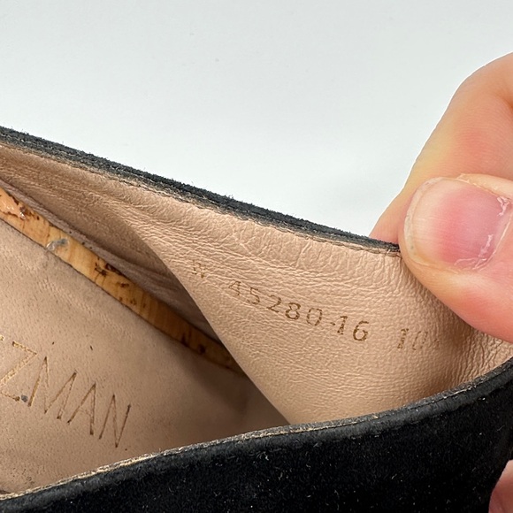 Stuart Weitzman 70s Retro Boho Black Cork Wedge Sandals Causal Chic Sz 10.5 - Picture 8 of 12